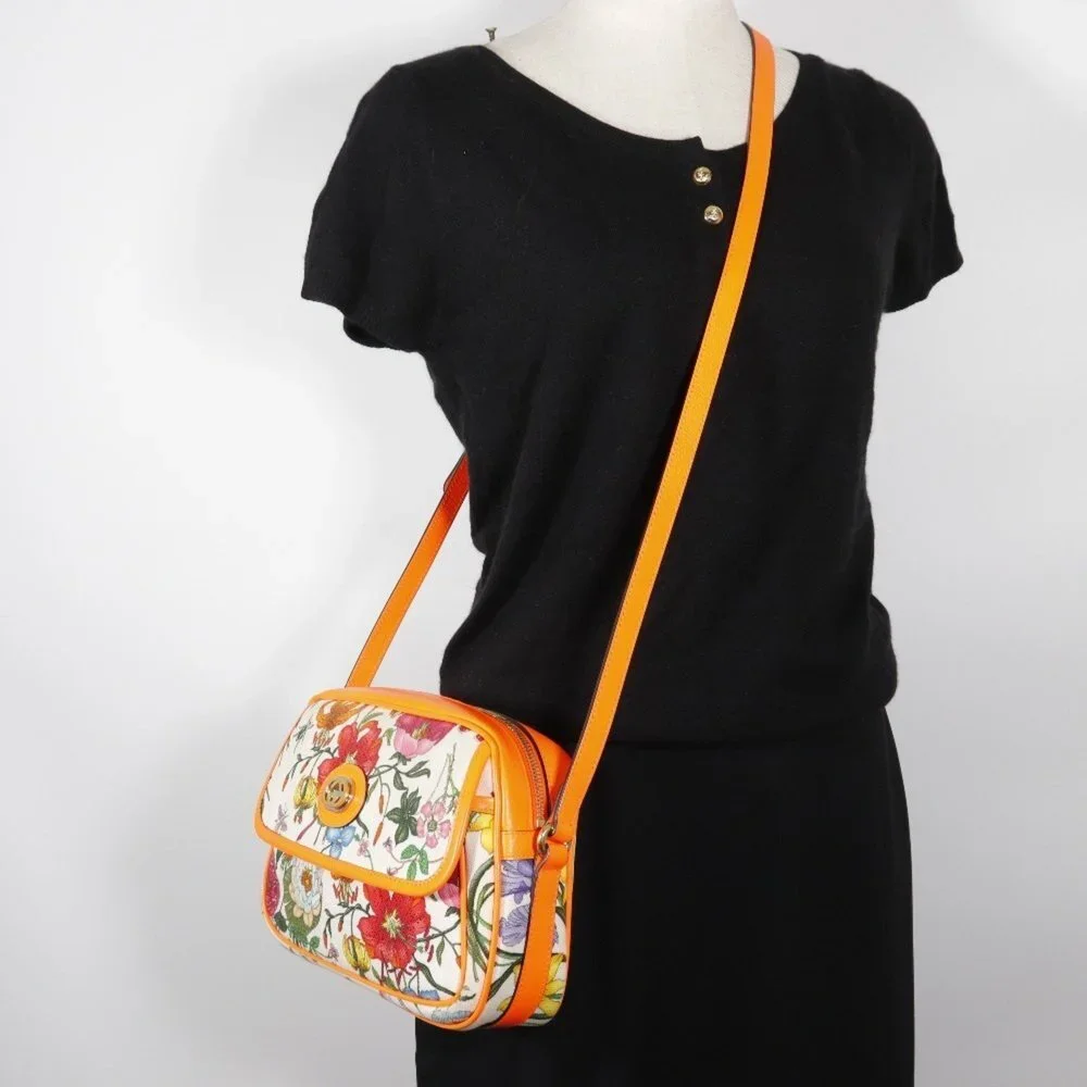GUCCI Authentic Orange Leather Shoulder Bag - Picture 13 of 13
